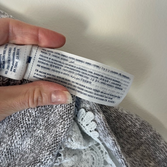 Abercrombie Kids girls cozy cotton hooded sweater with lace layer size 3-4 - Picture 4 of 9